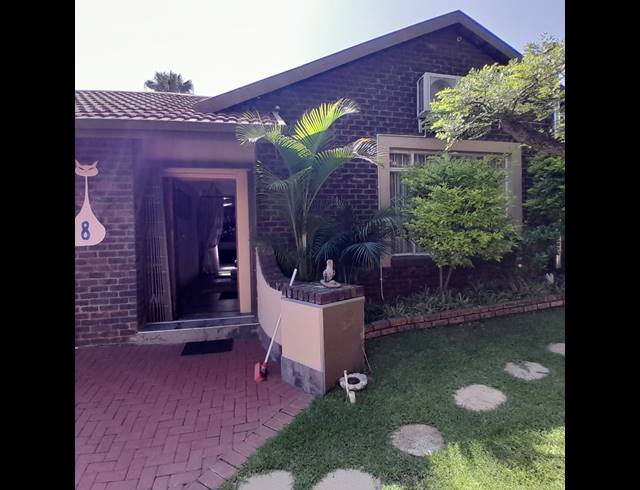 3 BEDROOM HOUSE FOR SALE IN SAFARI GARDENS